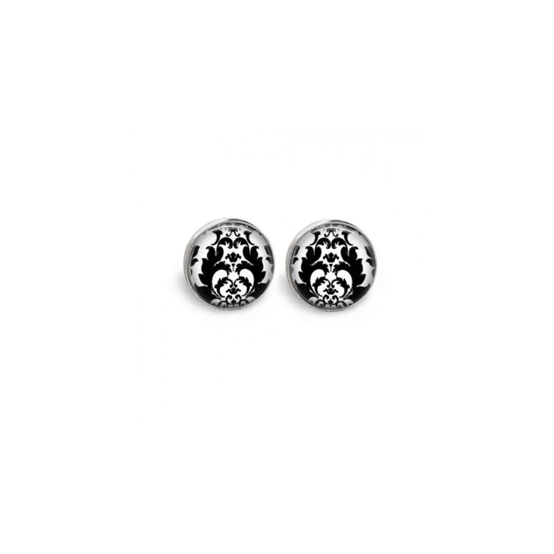 Boucles d’oreilles clous ou puces: motif baroque noir et blanc