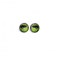 Stud earrings with a green acacia tortillis tree theme