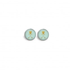 Stud earring featuring a heart and arrow theme - blue