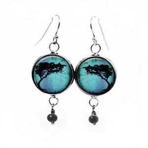 Fancy dangling earrings with the African acacia tree theme