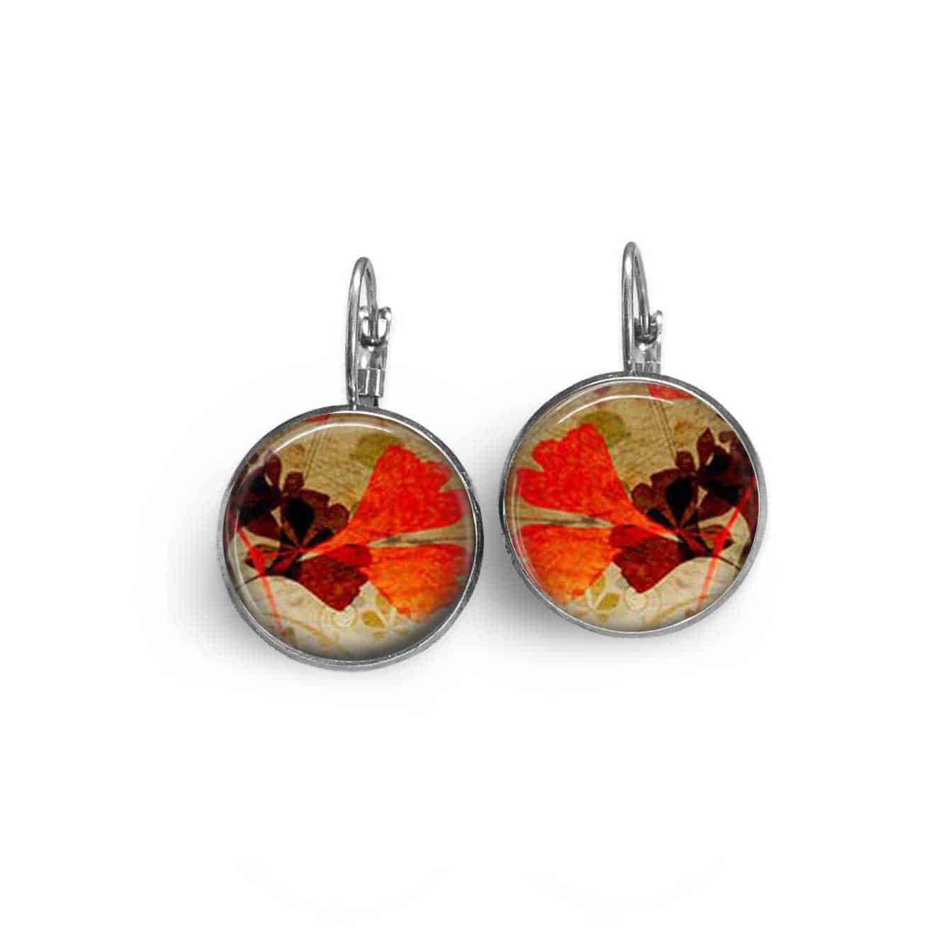 Boucles d'oreilles dormeuses avec un motif herbarium feuilles de ginkgo rouge et marron