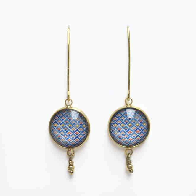 Boucles d'oreilles pendantes bleues, rouges et points d'or