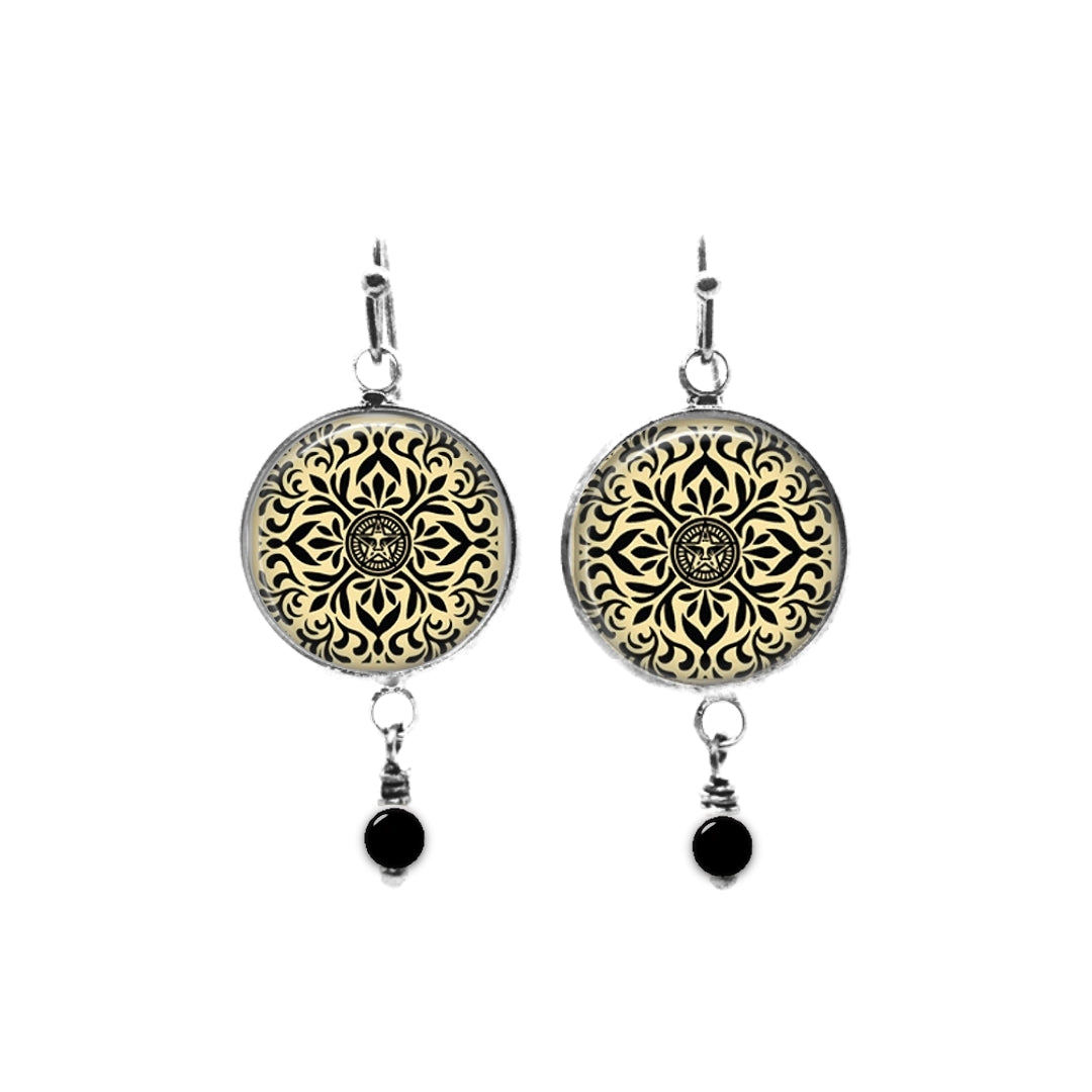 Boucles d'oreilles avec perles sur le thème du mandala japonais noir et crème