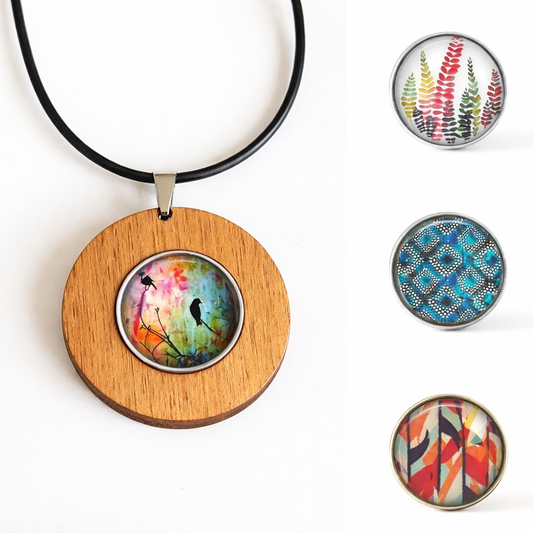 Collier personnalisable interchangeable en bois – 4 cabochons 20 mm inclus